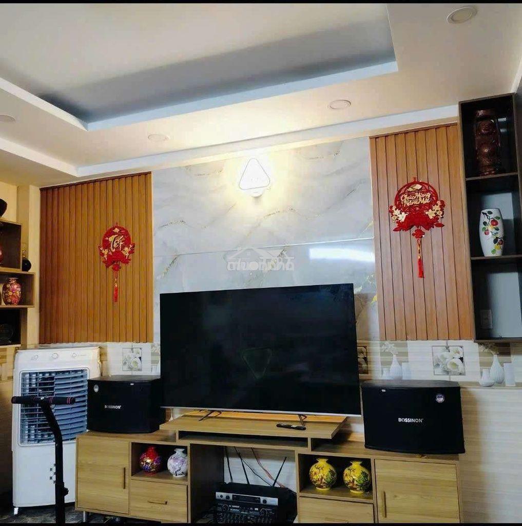 Nhà cho thuê 1 trệt 1 lửng 2 lầu, dt 5×12 có 4pn,4wc. hẻm xe hơi - 4