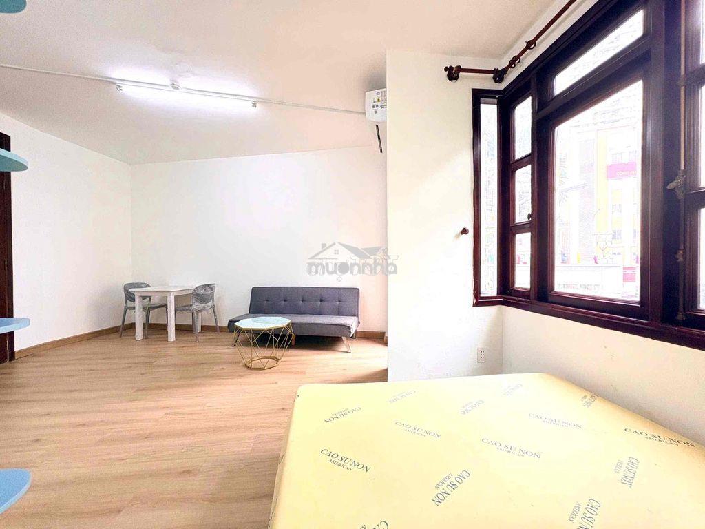 Studio ban công cửa sổ full nội thất thang máy ngay cv gia đinh - 3