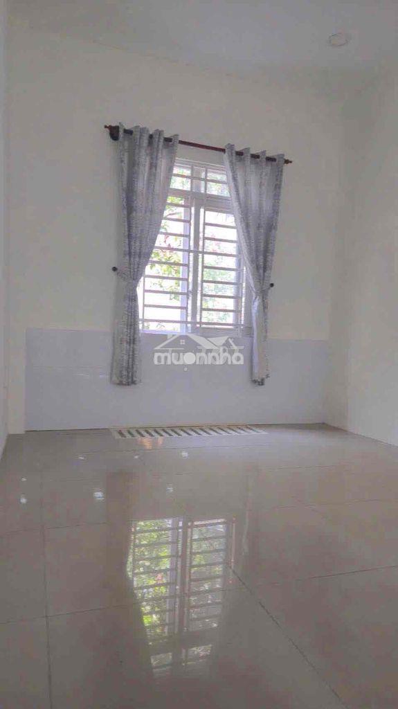 Cho thuê nhà 1 trệt 1 lủng có 2 pn, 2wc hẻm ba gác đường 160 - 4