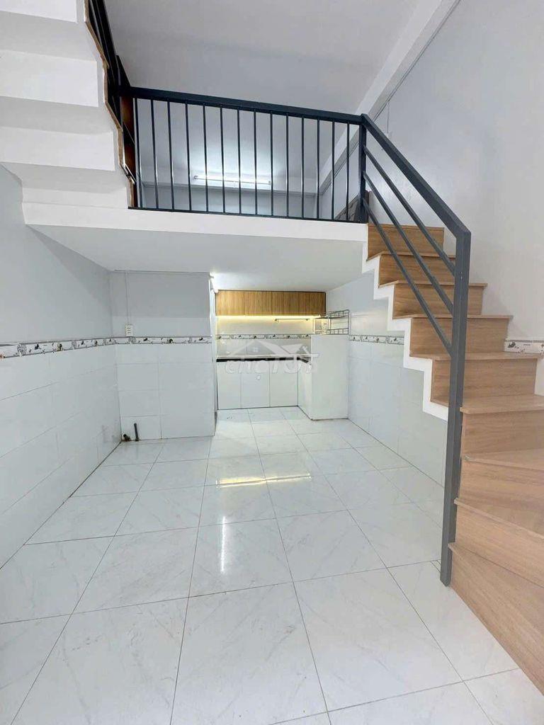Nhà nhỏ xinh 3 tầng gồm 3 phòng ngủ đường lê văn lương. - 2