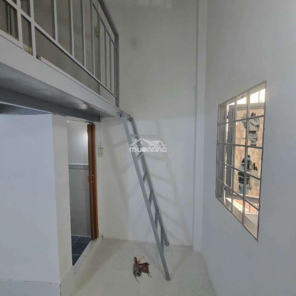 Phòng trọ rẻ thoáng mát giá binh dân gần chợ phạm văn bạch tân bình - Ảnh 2