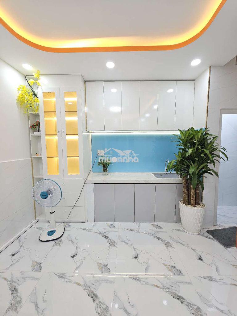 Nhà đẹp 3 lầu âu dương lân - 2