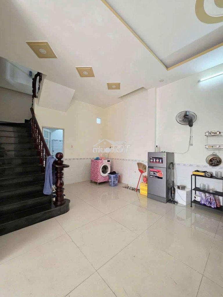 Nhà lầu đường thông gần chợ tân long - 3
