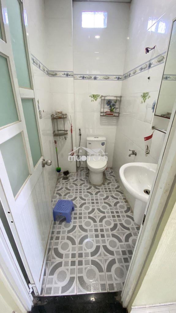 Cho thuê tầng trệt 55m², 1 p.ngủ, nội thất cơ bản, hẻm yên tĩnh. - 2