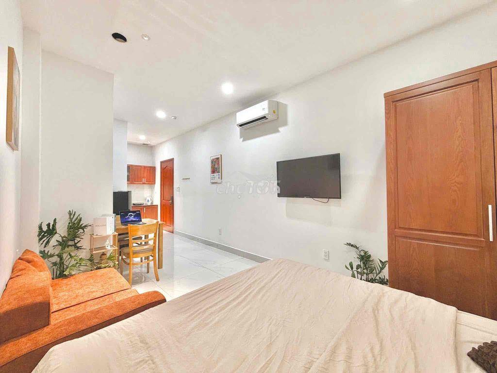 Vừa hiện đại - vừa tiện ích - ra sân bay chỉ mất 3 phút - 29 yên thế - Ảnh 2