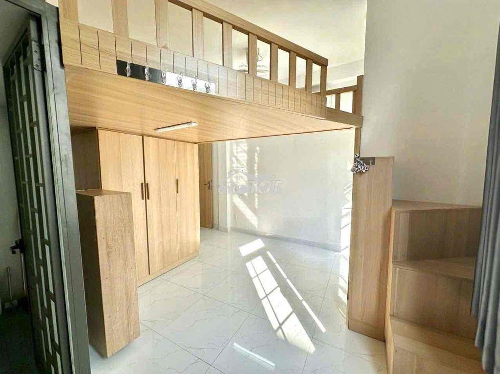 Cho thuê phòng gác có thang máy bancon thoáng trung tâm phú nhuận - Ảnh 2