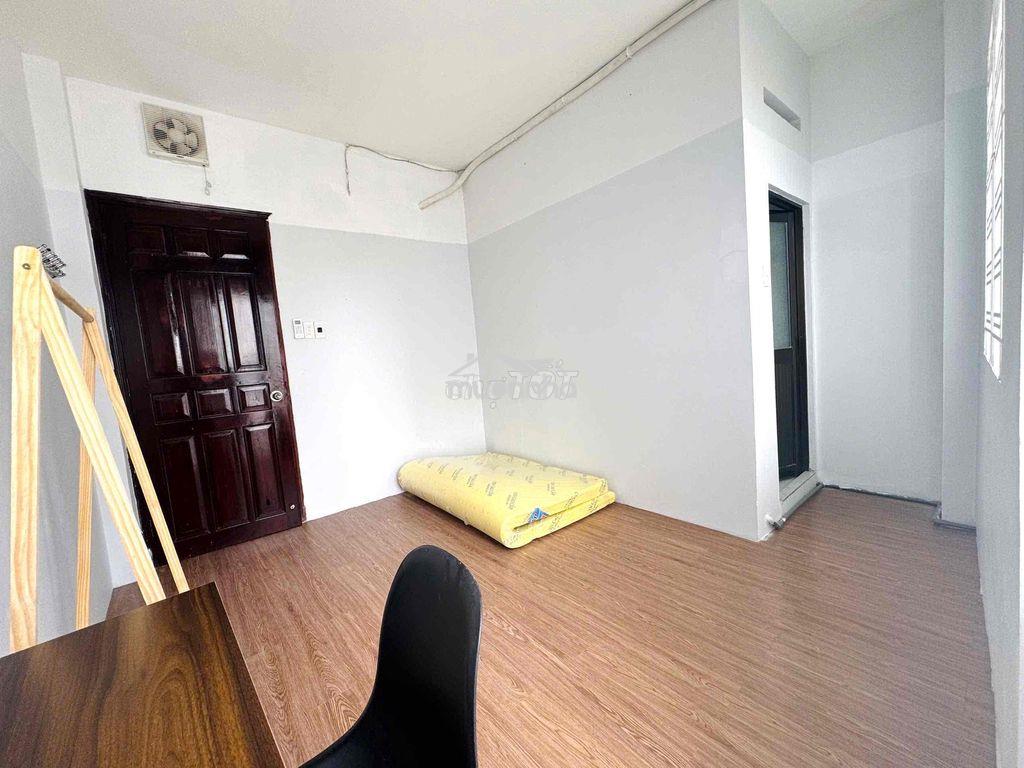 Cho thuê phòng studio, ban công, tiện lên quận 5, gần cao đẳng y dược - Ảnh 4