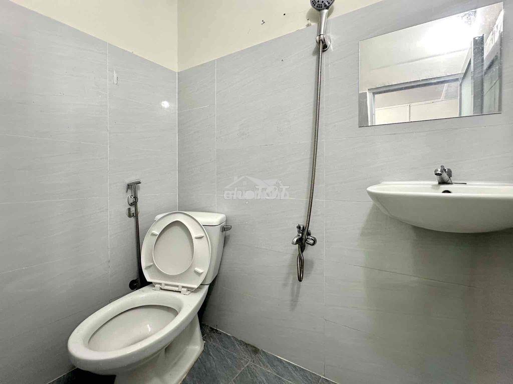 Quận 6 ban công full nội thất - Ảnh 4