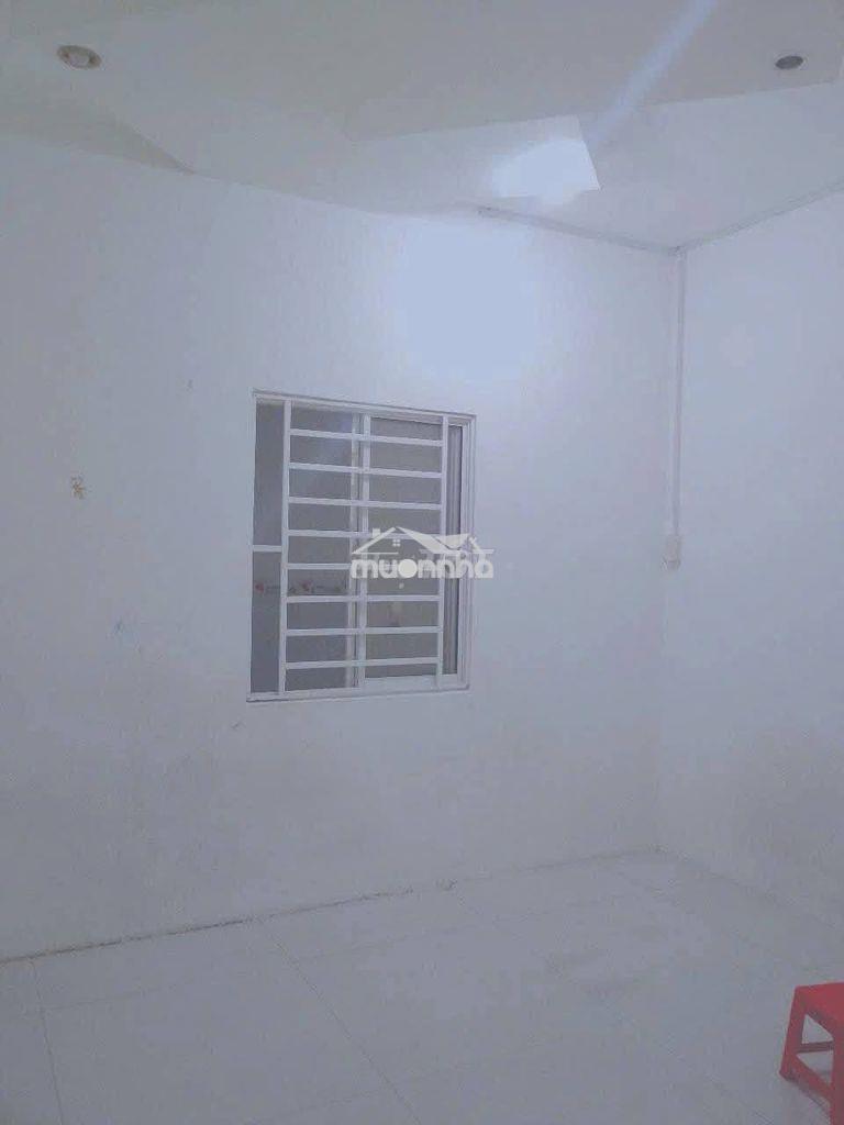 Phòng trọ yên tĩnh 78m2 sẵn máy lạnh