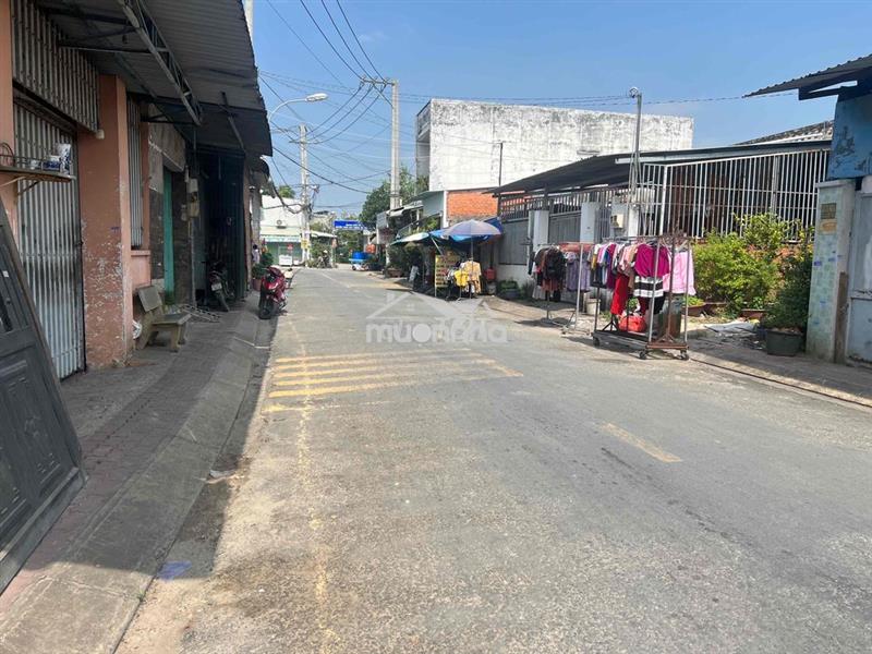 Chính chủ cần bán nhà mặt tiền đường nhựa 10m thông shr
