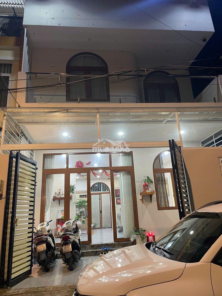 Nhà full nội thất, 2 phòng ngủ, tại long thới nhà bè. giá 12,5tr/tháng