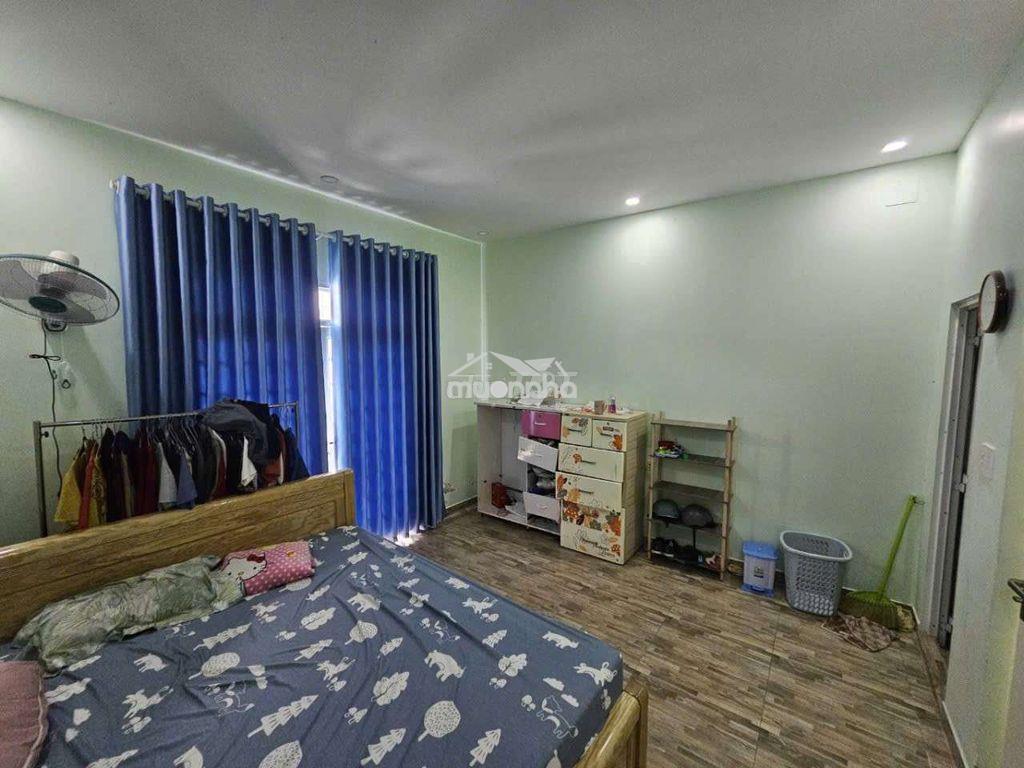 Sát vinhome - 55m2 xe hơi quay đầu - 4 tầng - 5 pn - chỉ nhĩnh 5 tỷ - 4