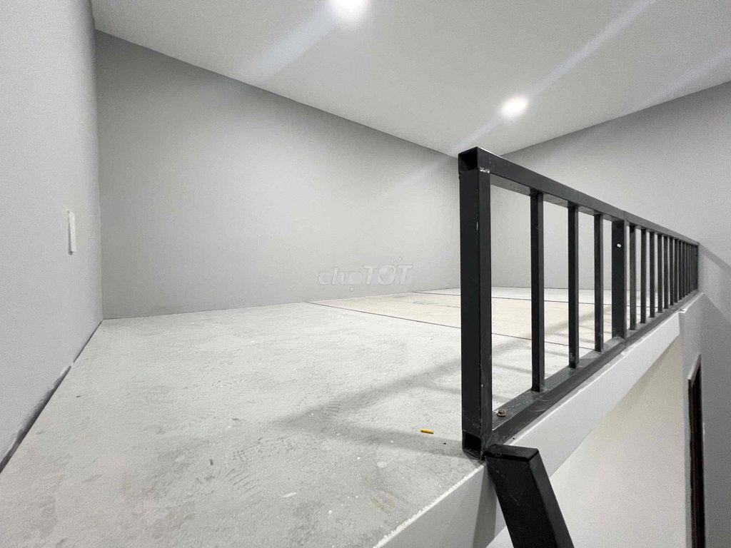 Siêu phẩm 1 trệt 1 lầu + gác lửng 2wc ngay gần hàng xanh - Ảnh 4