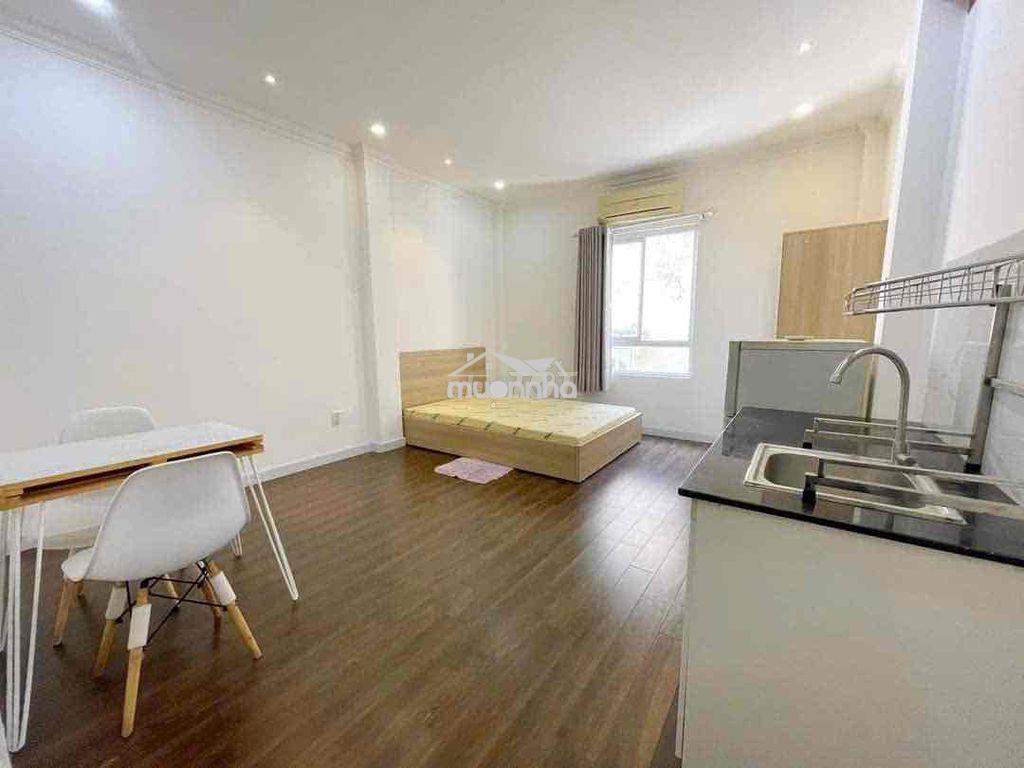 Studio cửa sổ trời cách đại học luật 500m có thể đi bộ qua trường - 3