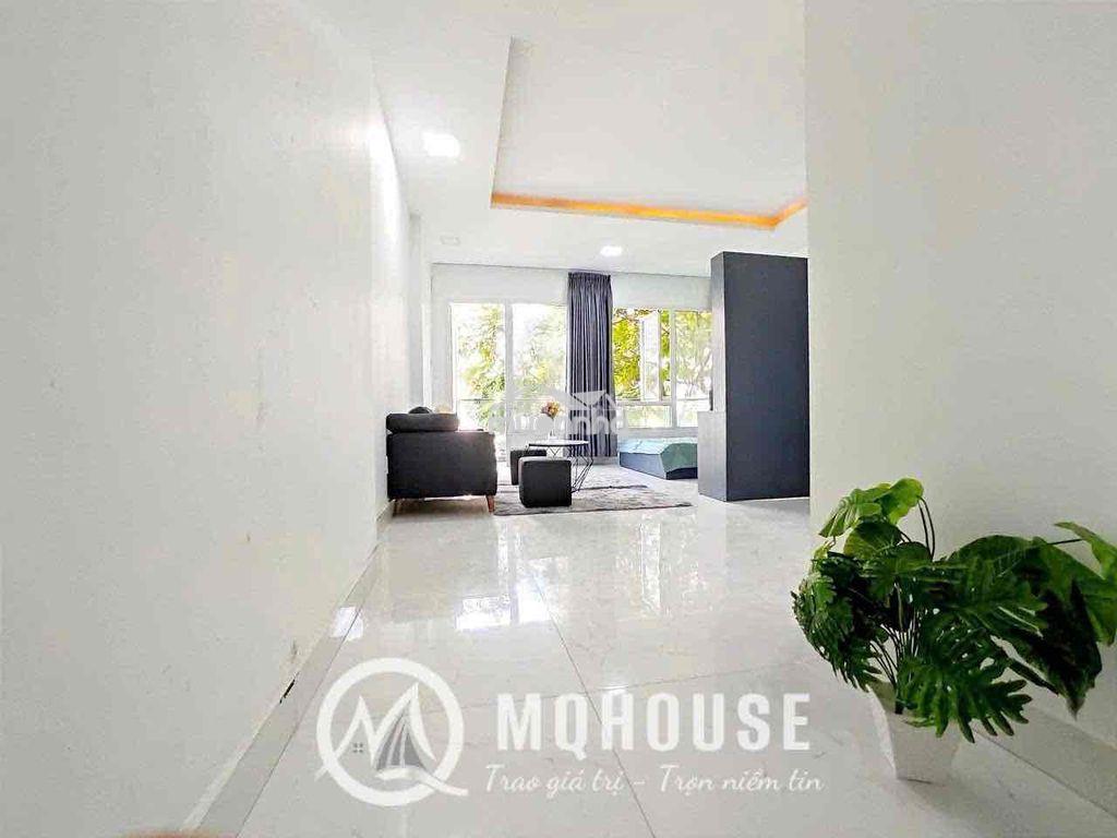 Studio rộng 40m2 có ban công kế bên đại học mở full nội thất như ảnh - Ảnh 2