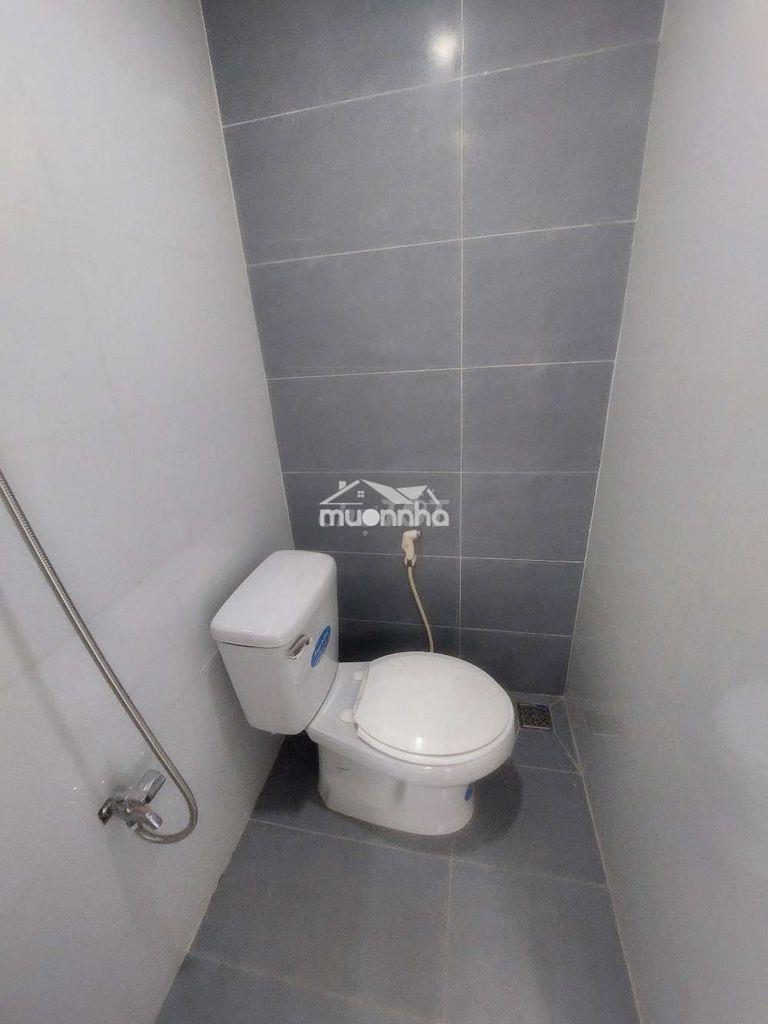 Bán nhà đường cao lỗ p4.q8 dt.3m×5m } 1 lững 1 phòng 1 toilet hẽm 4m - 4