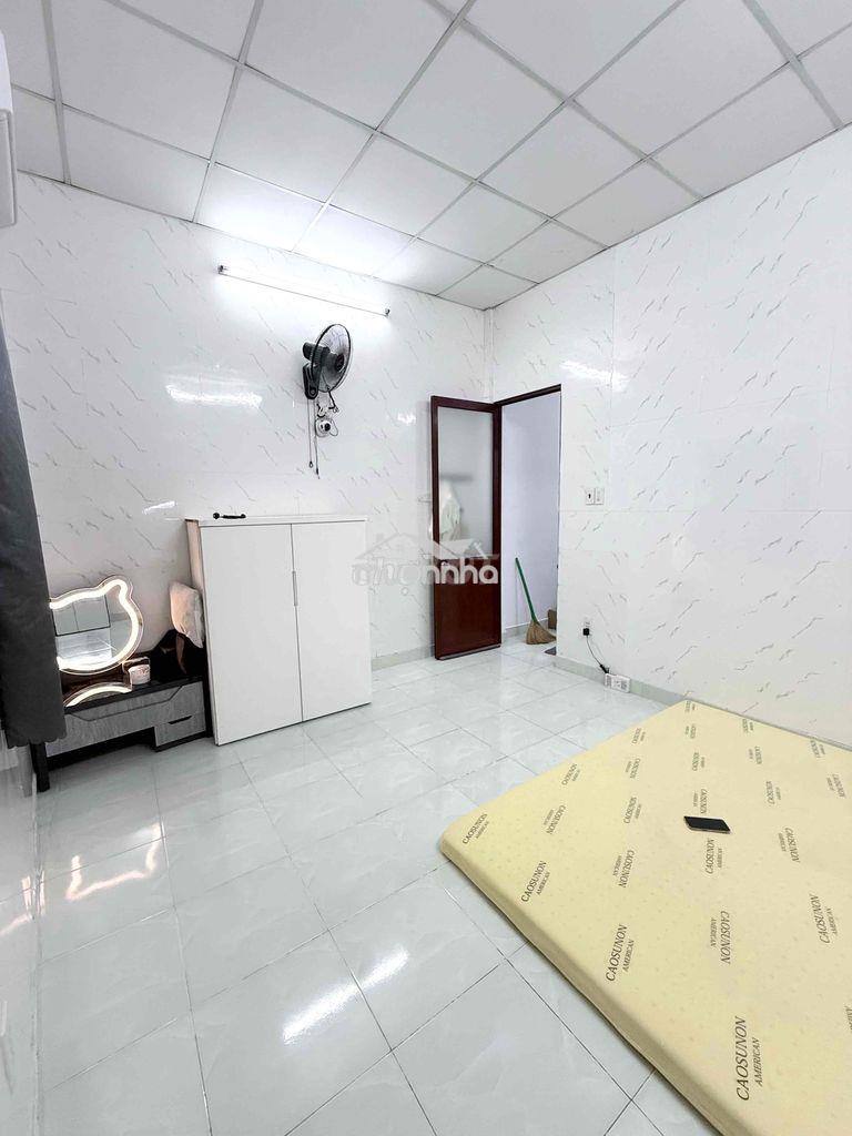 Cho thuê phòng có ban công thoáng tại ni sư huỳnh liên giá 3tr5 - Ảnh 3