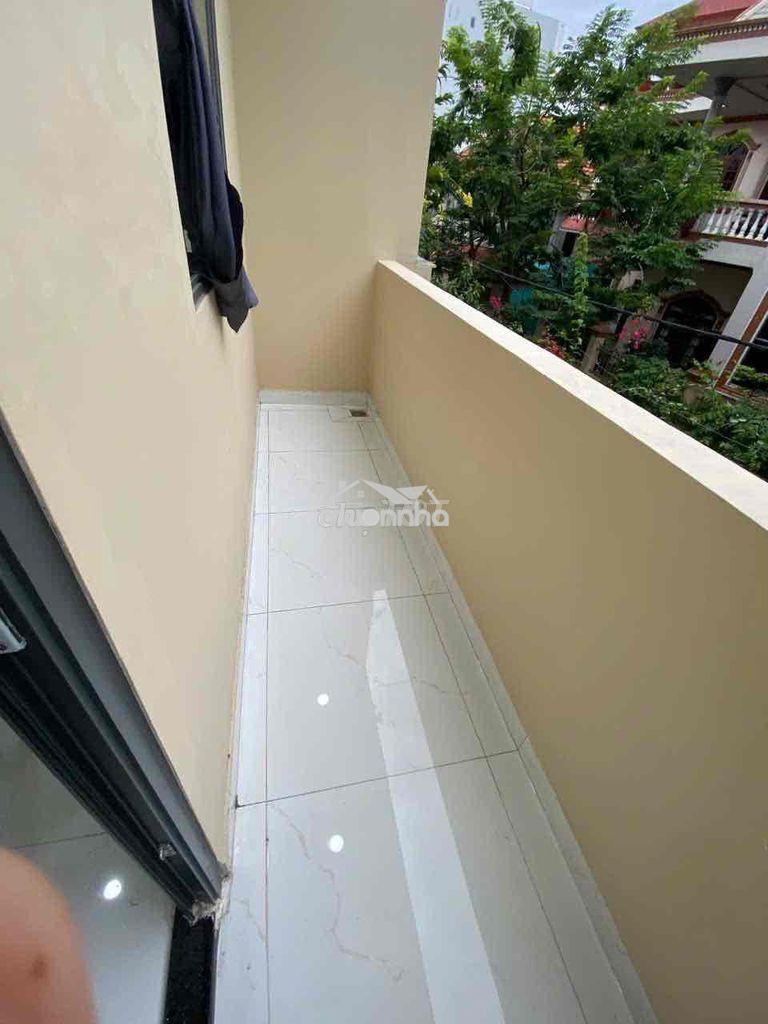 Thuê ngay căn ban công 29m2 ánh sáng tự nhiên ngay nguyễn xí gần q1,3 - 4