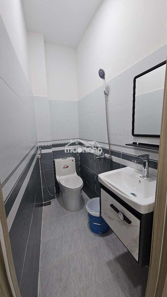 Nhà đẹp giá tốt ngay trung tâm tiện đi lại - 4