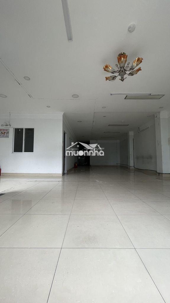Cho thuê nhà dt. 8 x 25m 1 trệt 2 lầu sân thượng. - 2