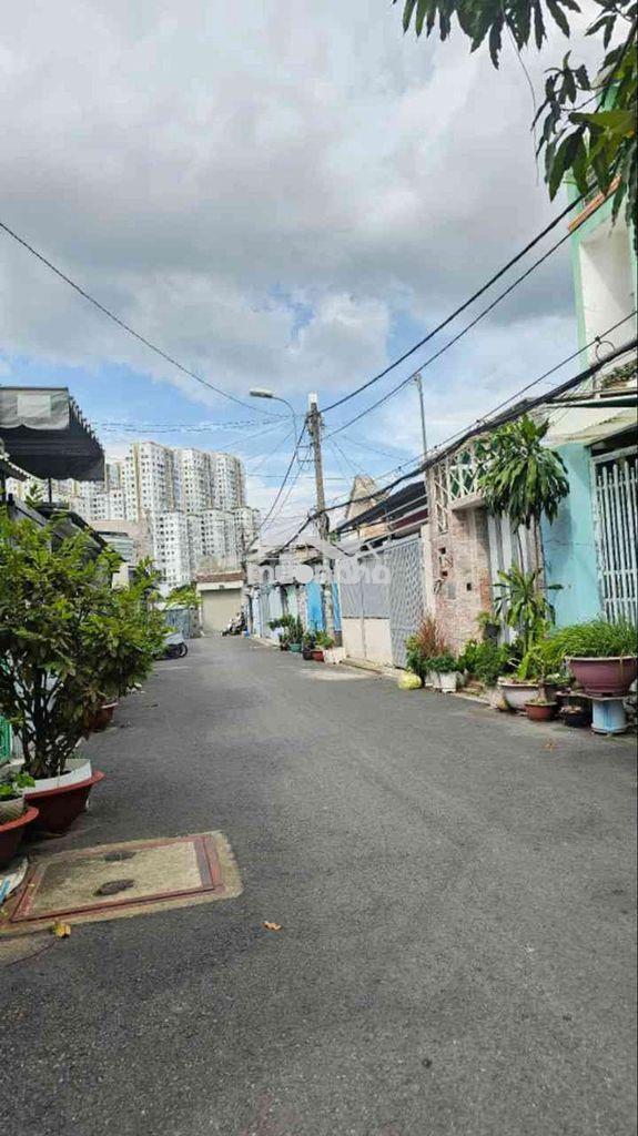 Bán nhà 3 tầng _ dt 86m2 _ hẽm xe hơi _phạm hữu lầu _ nhà bè - 3