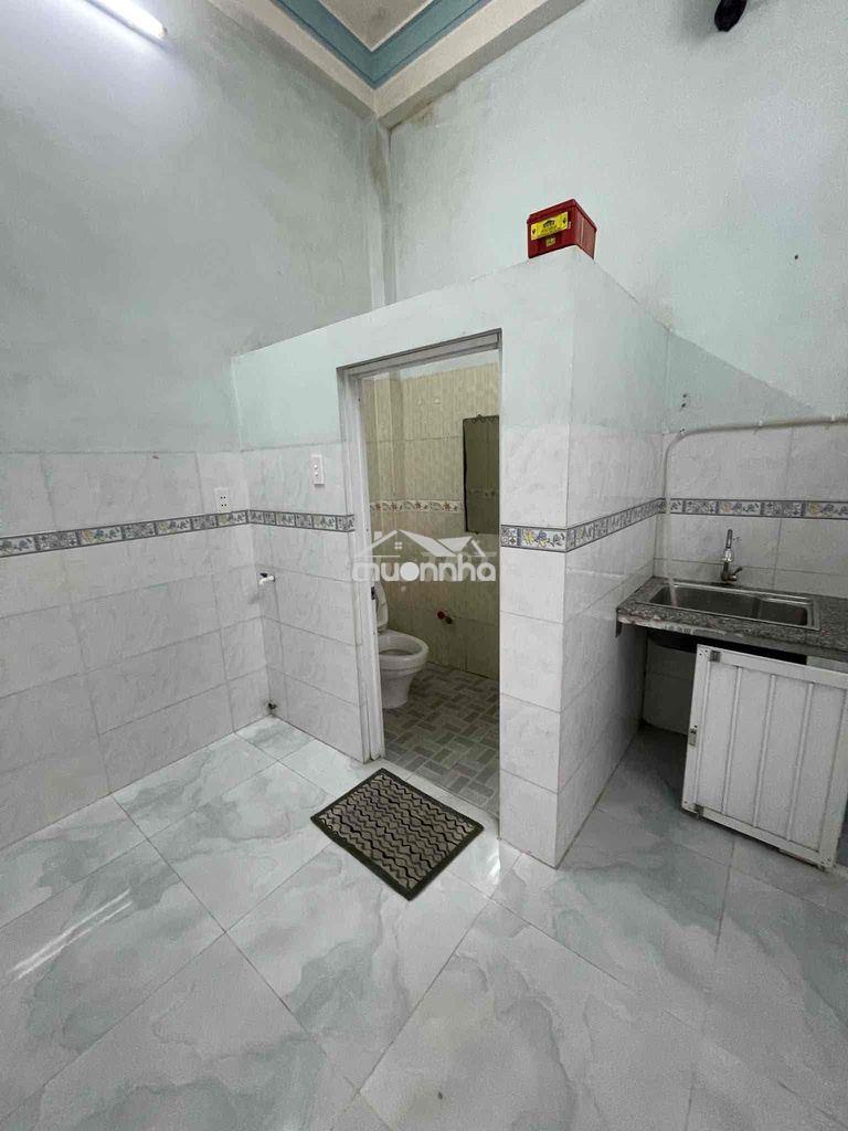 Phòng cho thuê có may lanh đông hưng thuận 17 - Ảnh 4