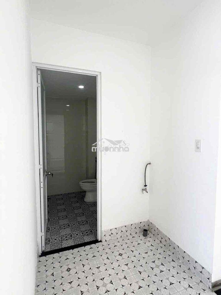 Cho thuê nhà cấp 4 mặt tiền đường trương công huấn