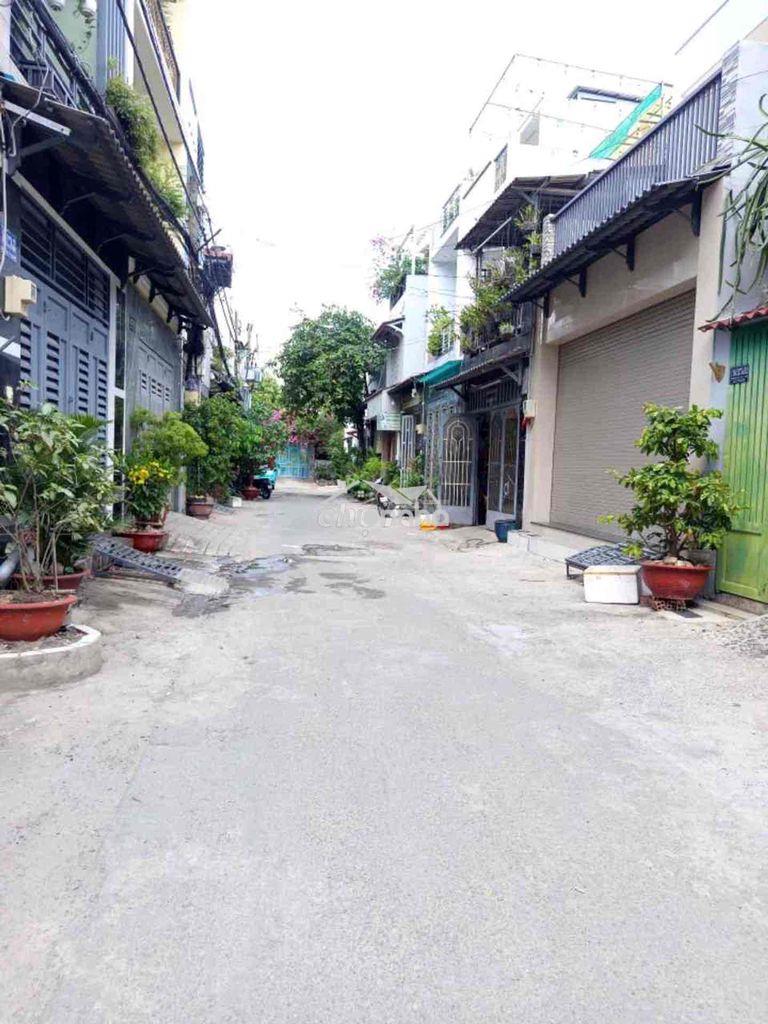Nhà đẹp ở ngay gần 40 m² cạnh hẻm oto chỉ 3 tỷ
