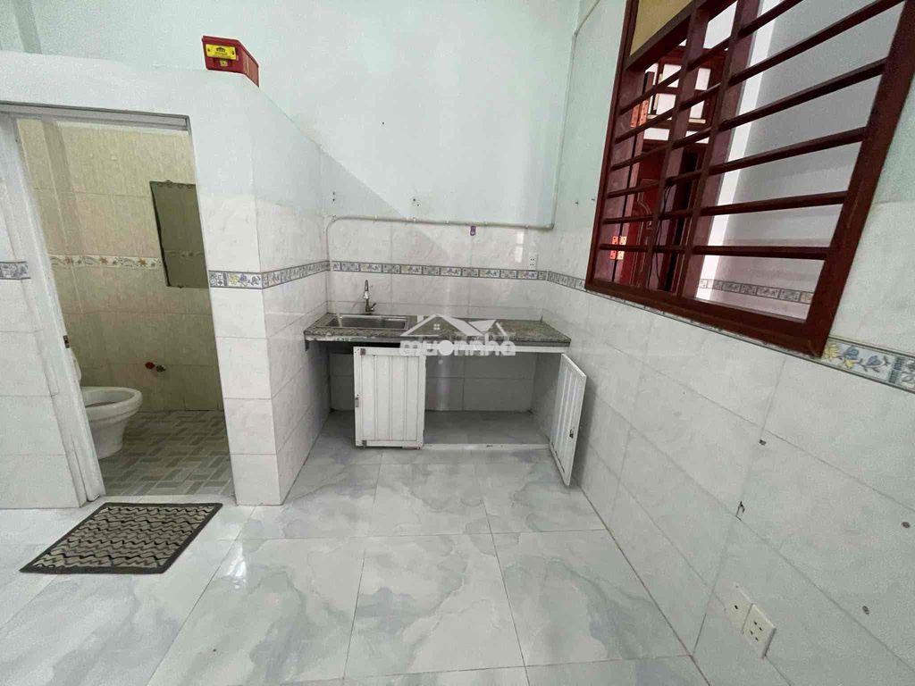 Phòng cho thuê có may lanh đông hưng thuận 17 - Ảnh 3