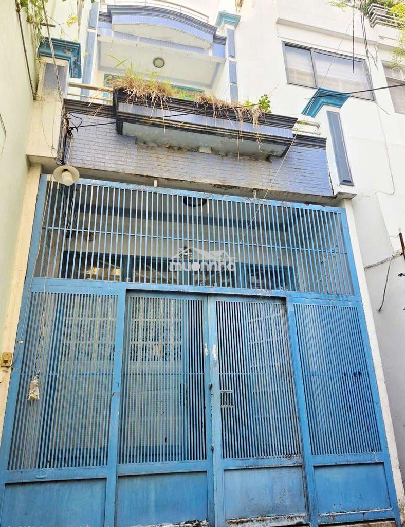 🏡Nhà đẹp gtốt với diện tích lớn 4.5m ×19m, ngay gần mặt tiền quận 3.✅️
