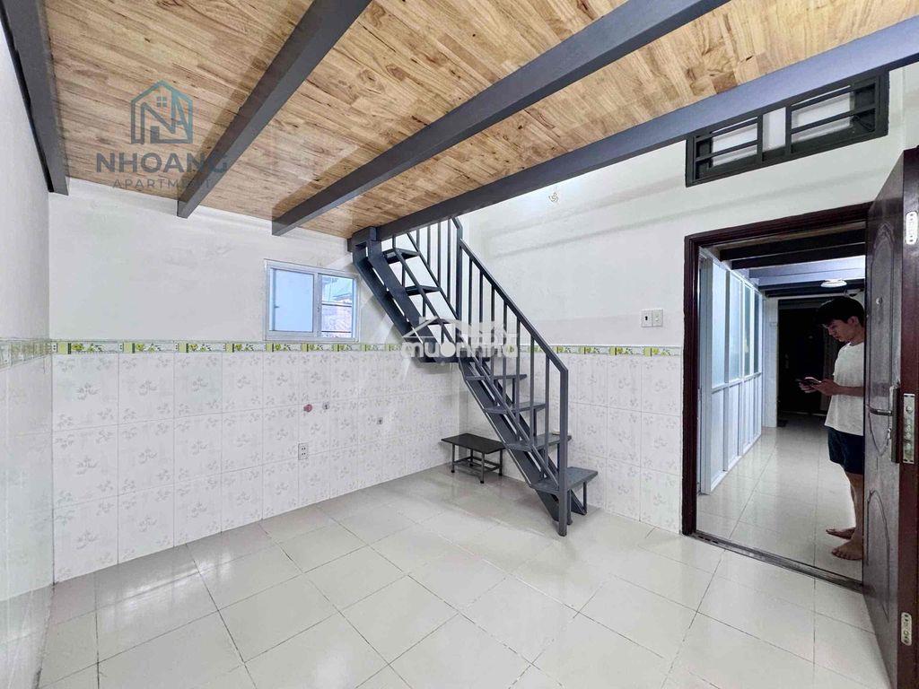 Giá tốt!! cho thuê phòng gác 25m2 tách bếp_cửa sổ trời ngay cmt8 q3 - Ảnh 3