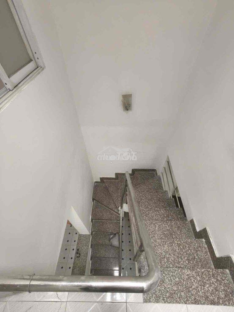 2 phòng hẻm 4.5m bình phú 2 - 4