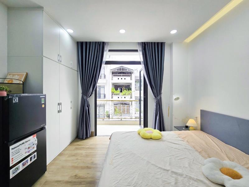 Căn hộ 1 phòng ngủ ban công đầy đủ nội thất cao cấp mới 100% gần lotte mart, tdtu, nttu quận 7