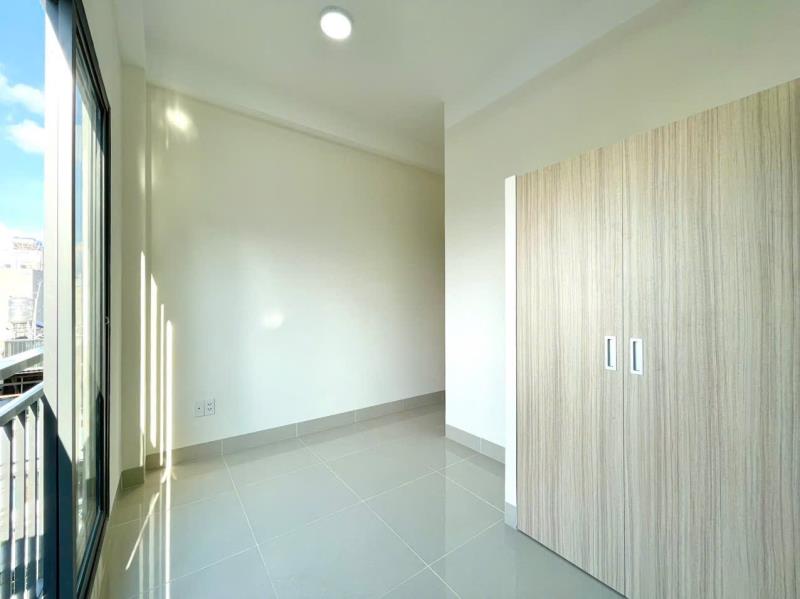 Phòng mới xây cửa sổ thoáng gần hàng xanh bùi đình túy - 3