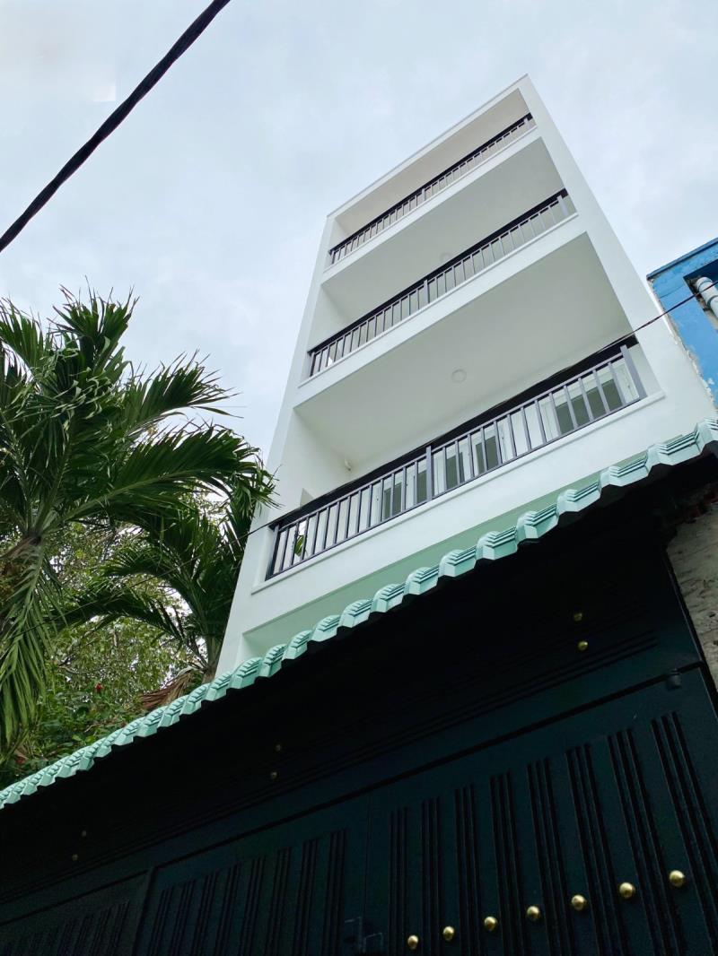 PHÒNG MỚI XÂY, BAN CÔNG, SẴN NỘI THẤT. NGAY VINCOM PHAN VĂN TRỊ