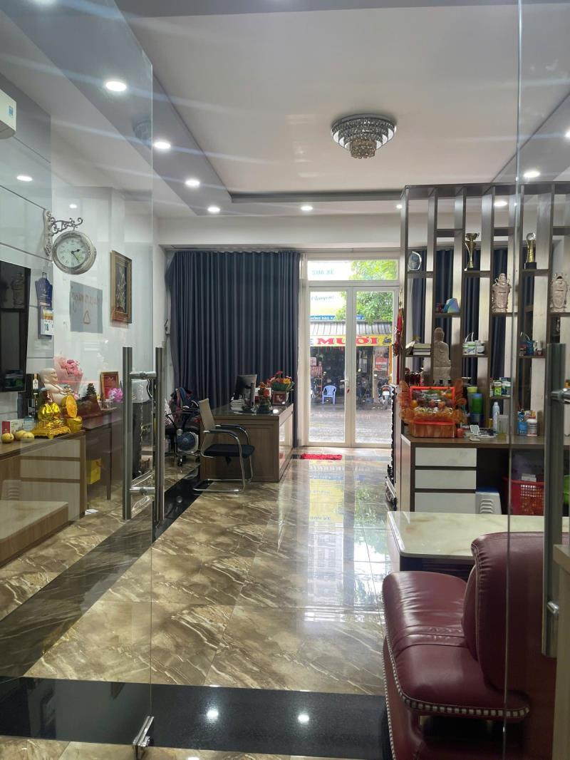 Nhà mt nguyễn hồng đào,ngay metro 2, 5 tầng ,67m2,ngang 6,2m.sẵn thang máy.sổ vuông - 2