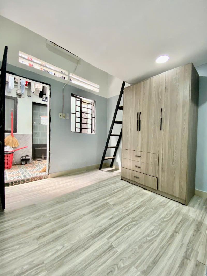 Phòng máy lạnh + gác + bếp riêng  ngay lotte nguyễn văn lượng - 2