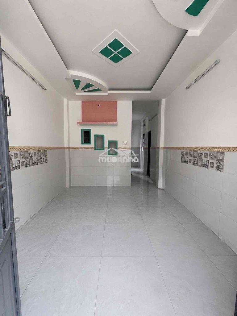 Bán nhà bà hom 2 tầng, sát chợ phú lâm, 30m2, 2pn, hẻm an ninh, rộng - 2
