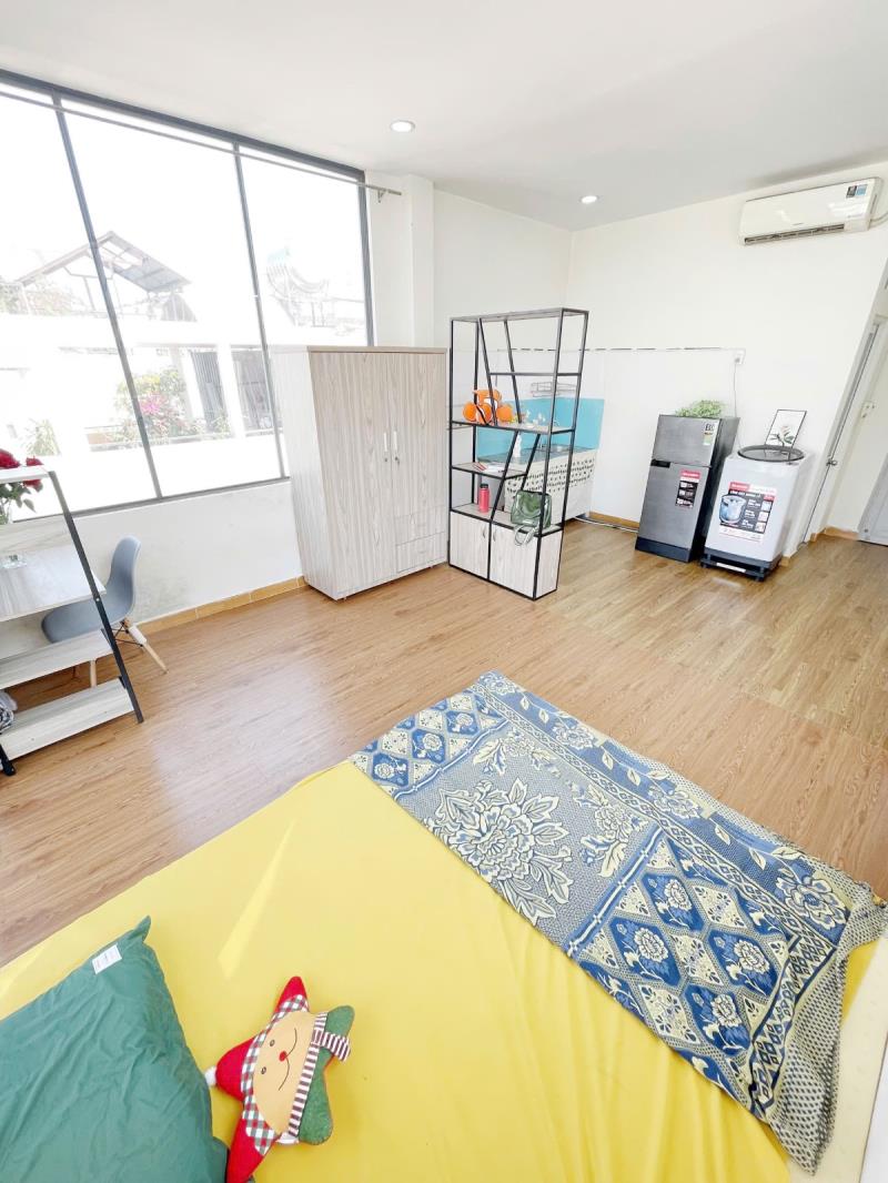 Cho thuê phòng rộng 50m², ban công rộng, máy giặt riêng - gần vlu, iuh, hutech, uef, phan văn trị - Ảnh 3