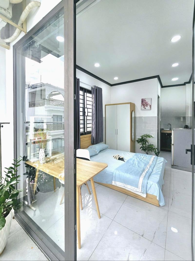 Chi thuê căn hộ dạng studio full nội thất bacol thoáng mát, có thang máy, bảo vệ 24/7