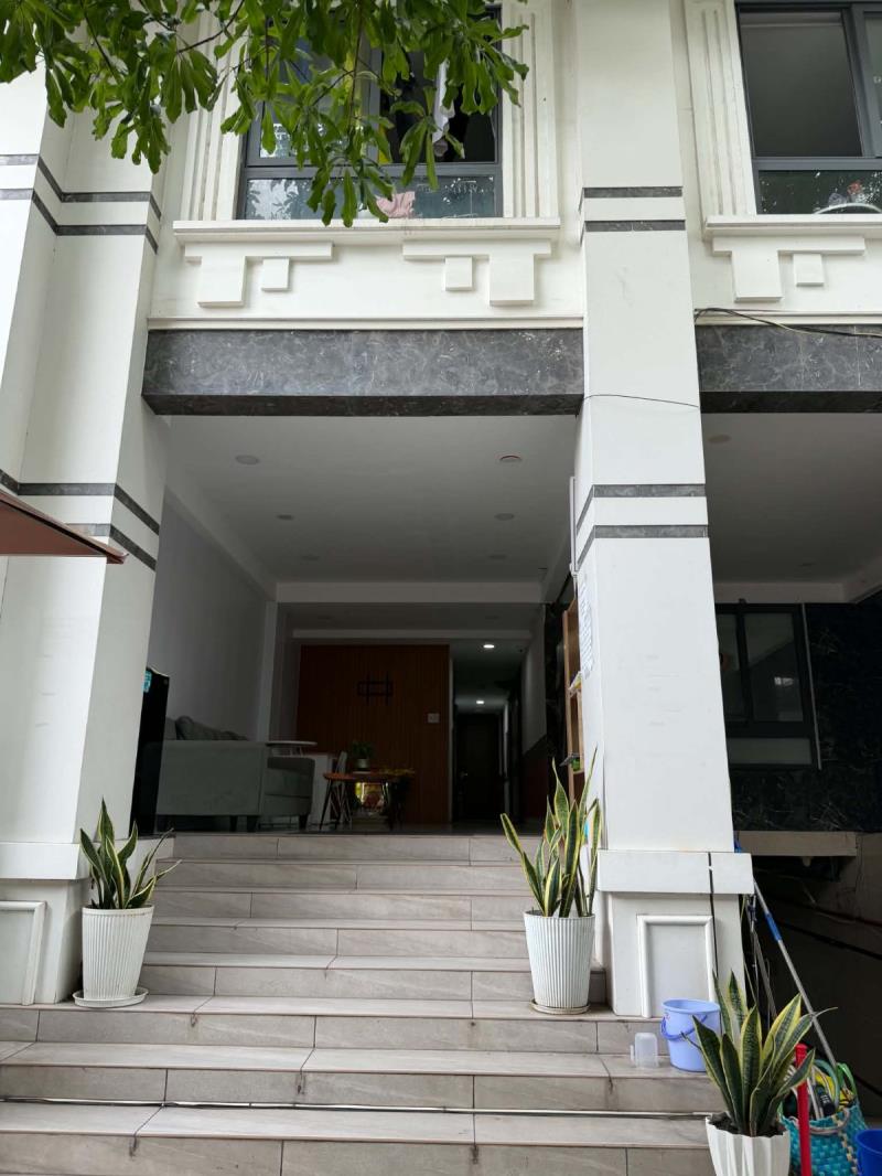 Cho thuê căn hộ studio 1pn tách bếp  phòng trống sẵn đặt tại chu văn an cửa sổ thoáng, full nội thất có tủ lạnh, tv gần hutech, ngoại thương, uef,.. tiện lợi di chuyển qua quận 1, thủ đức - Ảnh 2