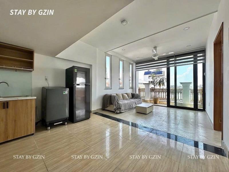Cho thuê 1pn ban công 40m2 có thang máy ngay chợ bà chiểu - ngã tư phú nhuận - đại học văn lang