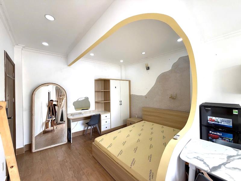 Cho thuê căn hộ bếp riêng full nội thất ban công thoáng đường thích quảng đức gần ufm , huflit,hsu,uef,hutech - Ảnh 2