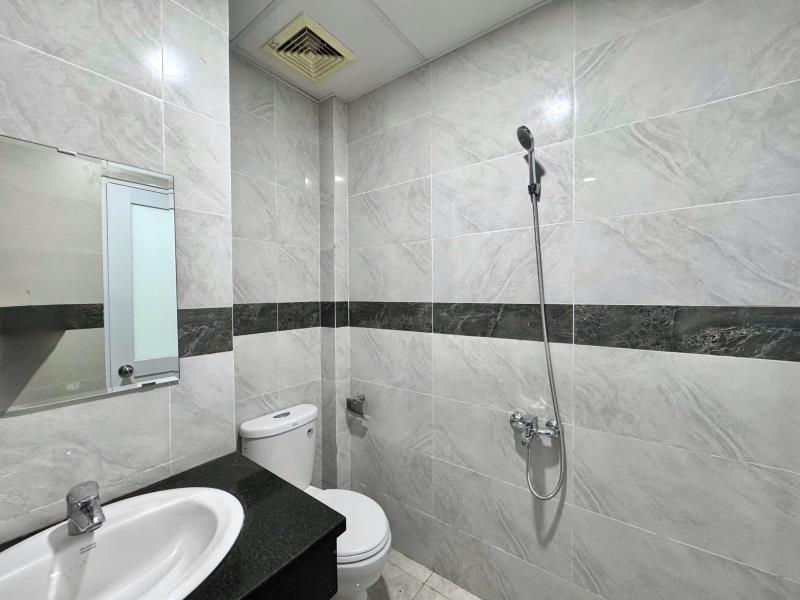 Cho thuê nhà mới full nội thất cửa sổ thoáng đường đặng thuỳ trâm sát bên vlu3, gần gtvt , hutech , uef - Ảnh 4