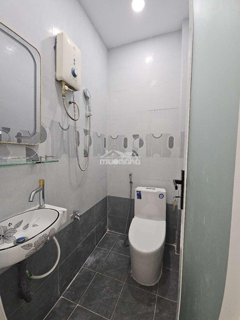 Nhà chính chủ giá tốt 3 tầng có pn tầng trệt - Ảnh 4