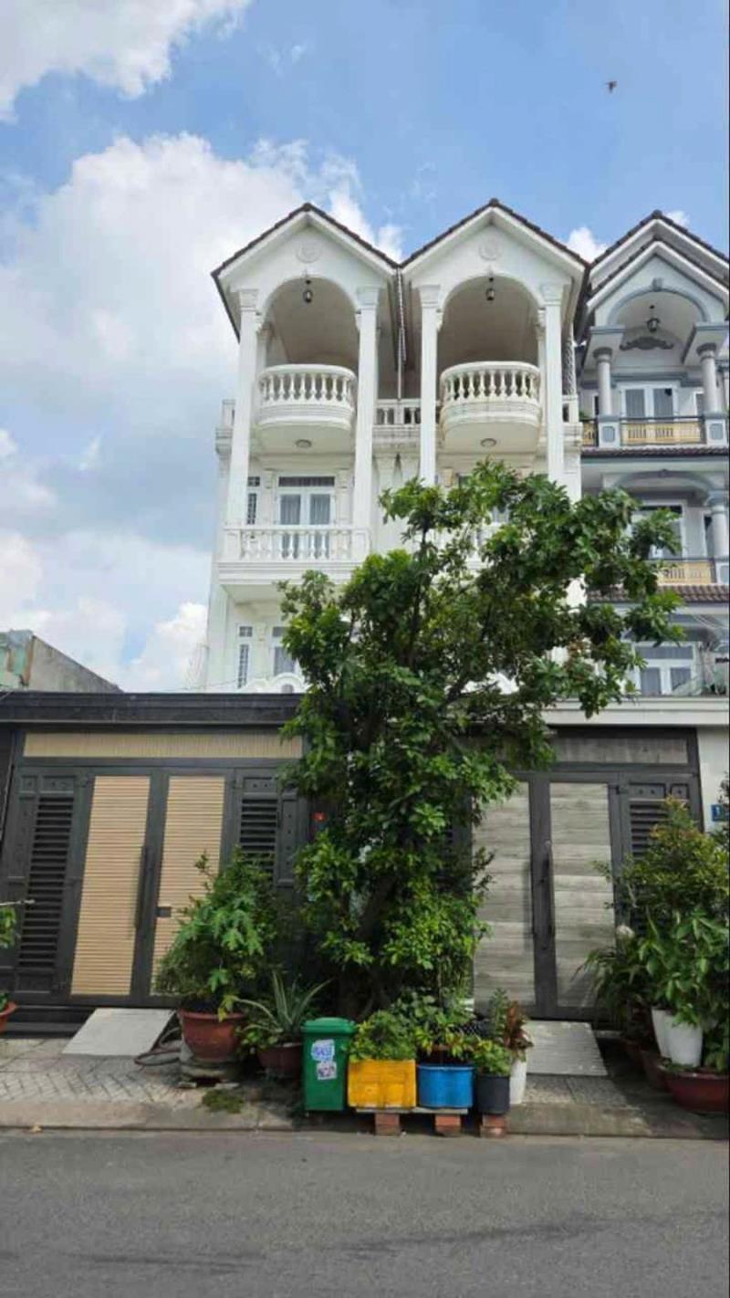 Nhà 4 tầng 4x24 mặt tiền thới an 13, ngay lê thị riêng, kế bên gò vấp