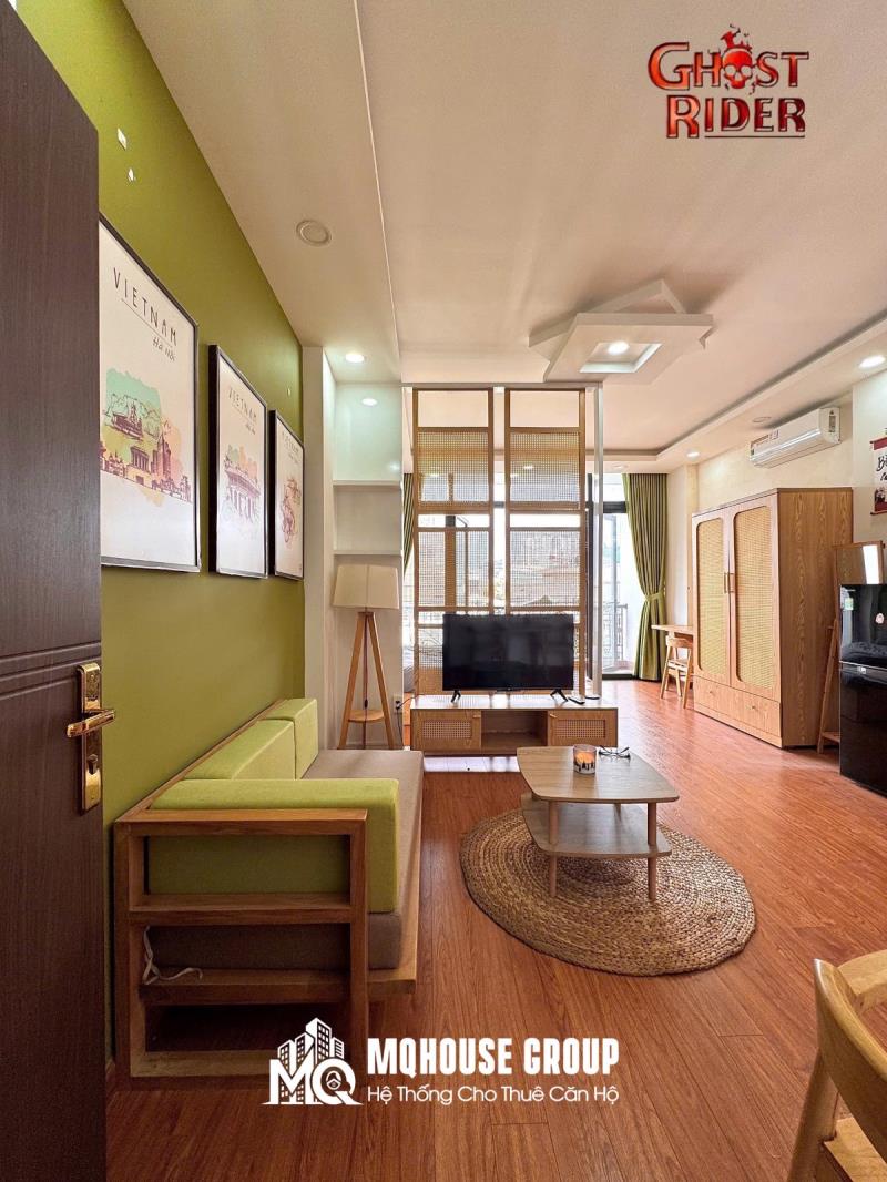 Cho thuê studio ban công 35m2 có thang máy - máy giặt riêng ngay công viên 23/9 - phố đi bộ bùi viện - cầu ông lãnh
