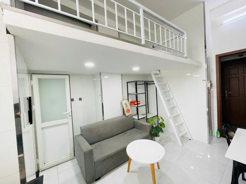 Siêu phẩm phòng gác cao rộng rãi mặt tiền đường lớn – phó đức chính chỉ 5tr 🚨