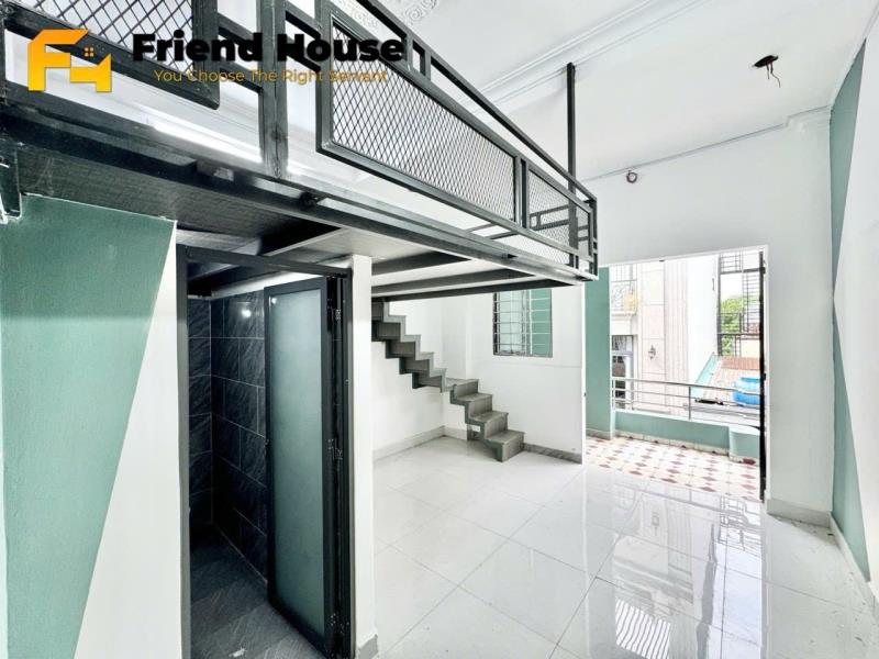 Phòng rộng bancol tách bếp ngay quang trung gần chợ hạnh