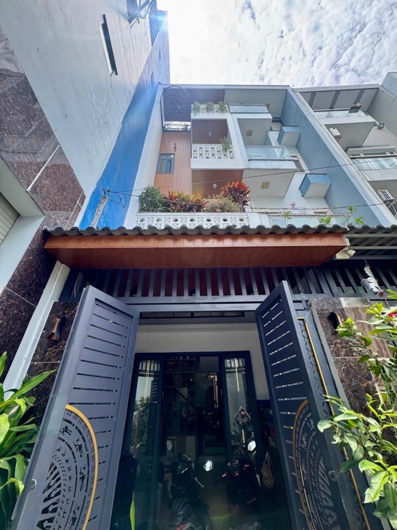 Bán nhà 4 tầng ,63m2, phạm văn chiêu, gần chợ, trường học